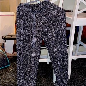 Float patterned pants!